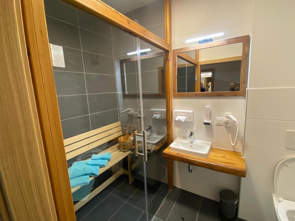 Alpenhotel & Aparthotel Lanz Hohentauern Kültér fotó