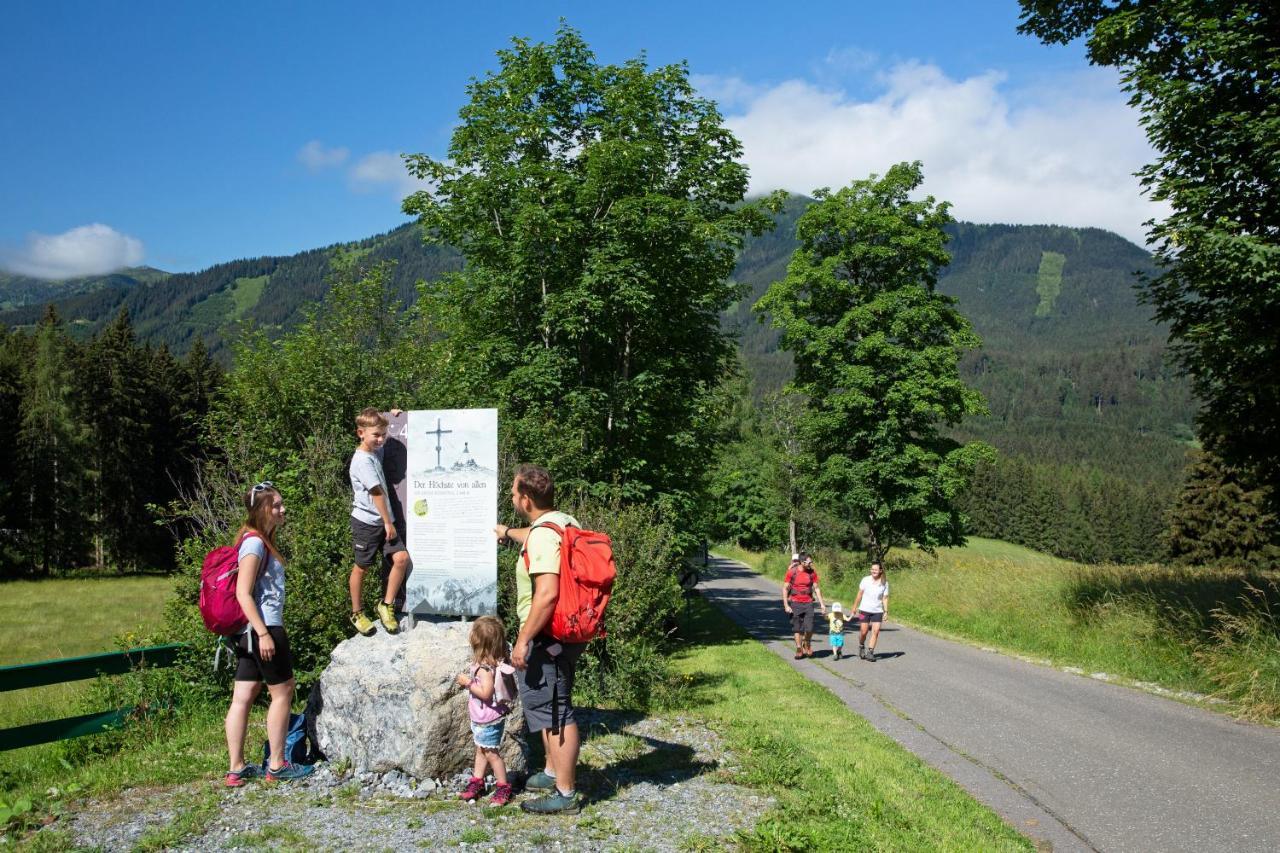Alpenhotel & Aparthotel Lanz Hohentauern Kültér fotó
