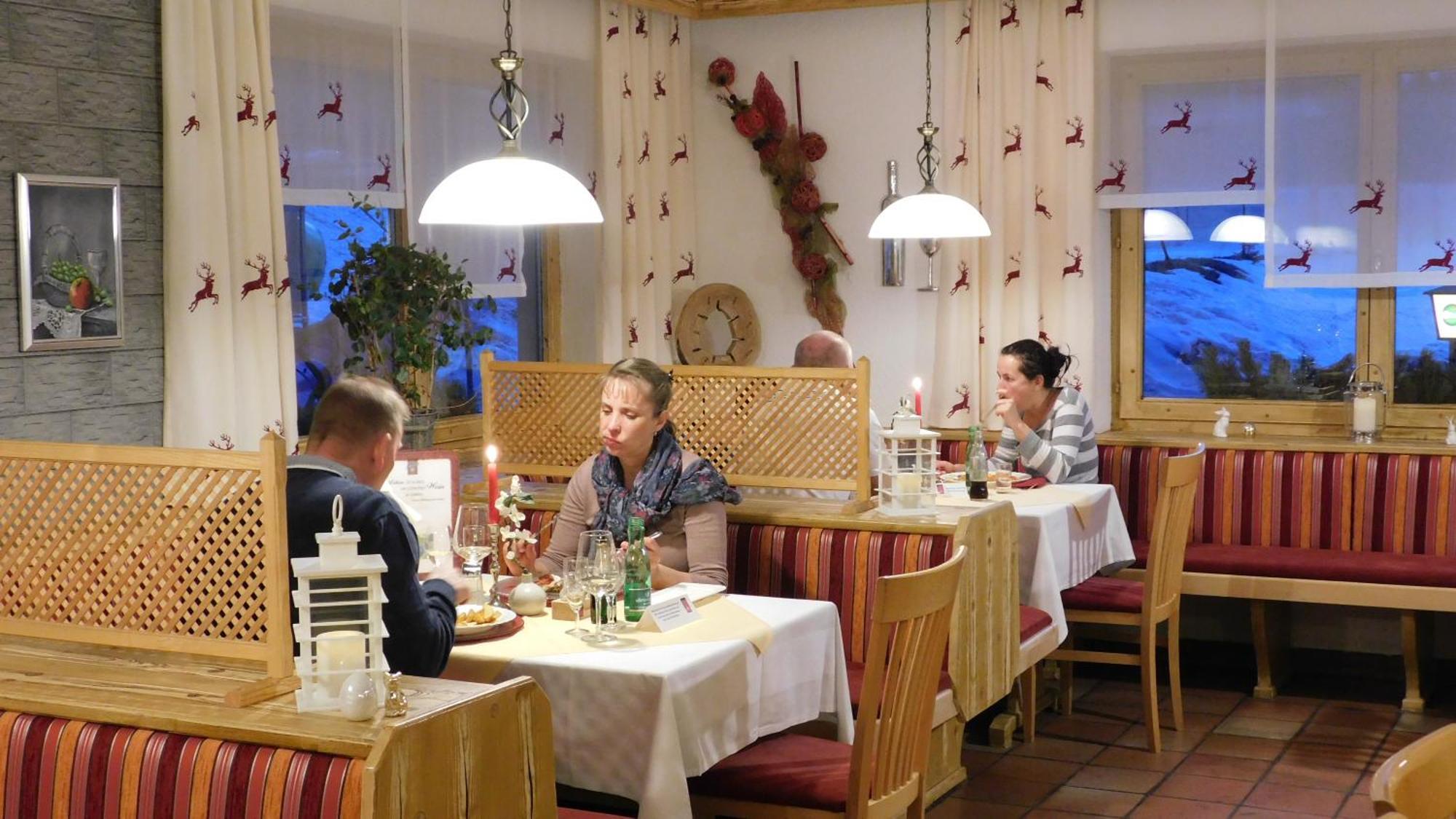 Alpenhotel & Aparthotel Lanz Hohentauern Kültér fotó