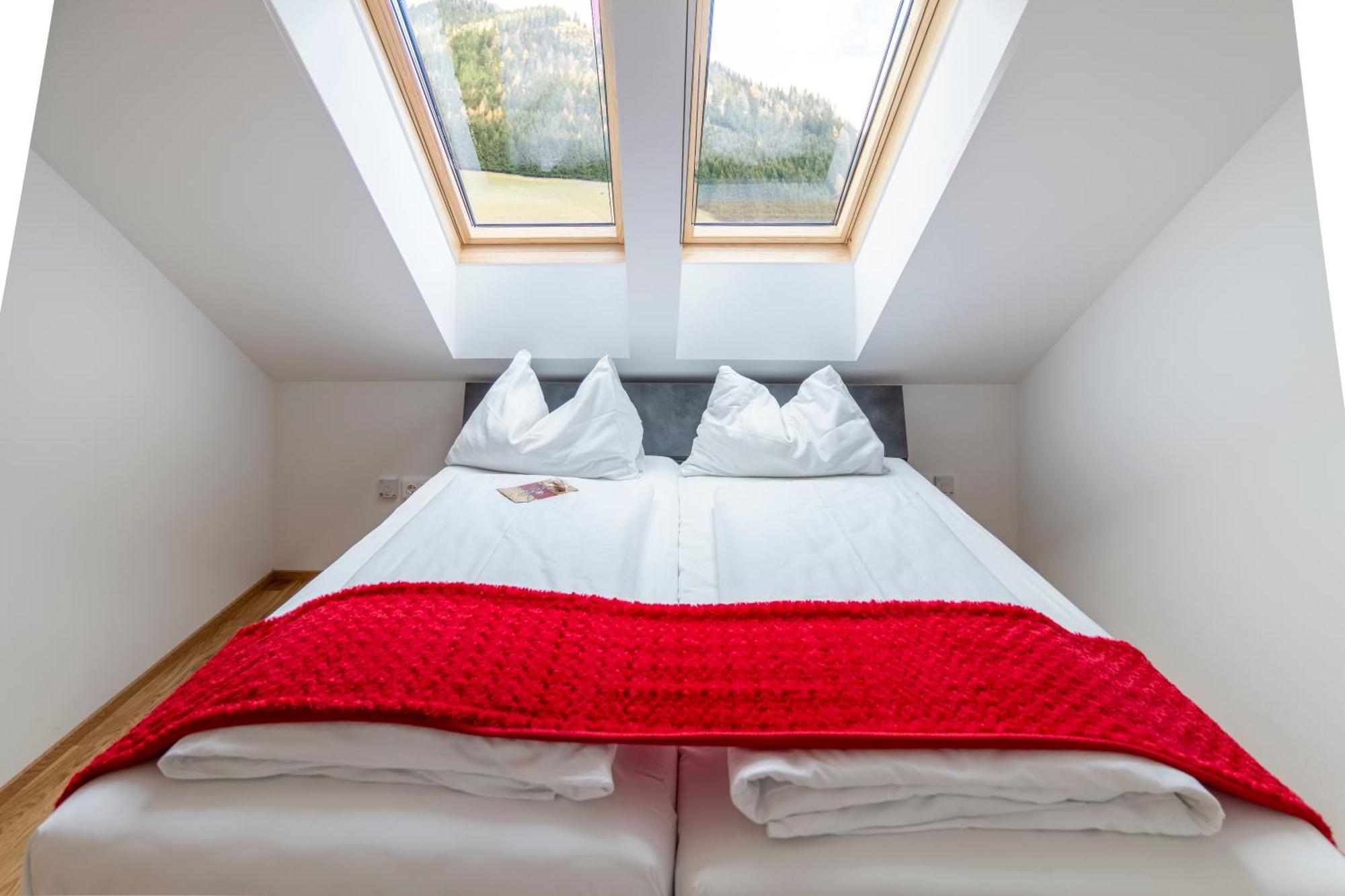 Alpenhotel & Aparthotel Lanz Hohentauern Szoba fotó